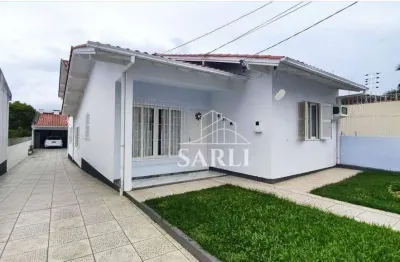 Casa com 6 dormitórios à venda, 230 m² por r$ 880.000,00 - barreiros - são josé/sc