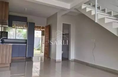 Sobrado, com 2 dormitórios, com vaga de garagem, de 67 m² Potecas - São José