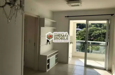Apartamento semimobiliado itacorubi, 2 dormitorios (1 suíte com sacada)