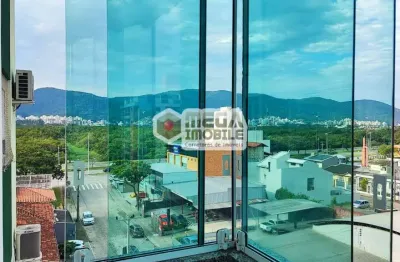 Apartamento espaçoso, 3 dormitorios ( 1 suíte) no bairro trindade, vista