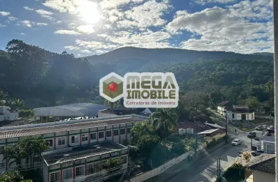 Ultimo andar, Itacorubi, 3 dorm ( 1 suíte), 2 vagas, proximo udesc