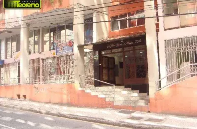Sala comercial com 2 salas para alugar na Rua Treze de Maio, 336, Centro, Curitiba