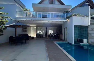 Casa em condomínio fechado com 5 quartos à venda na Barra da Tijuca, Rio de Janeiro 