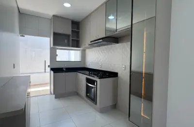 Vendo ou alugo  linda casa no parque 10 - fica proximo av das torres