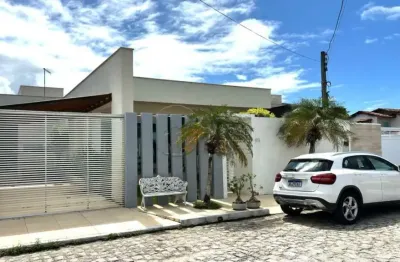 Casa com 220m² com 3 suítes no condomínio mares do sul em marechal deodoro