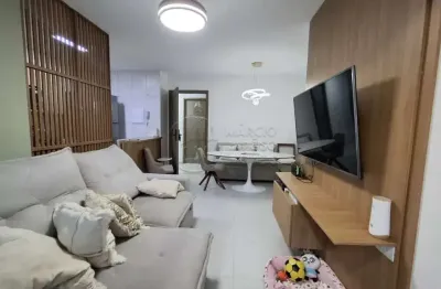 Apartamento 2 quartos com varanda e móveis planejados à venda no edifício aquarius