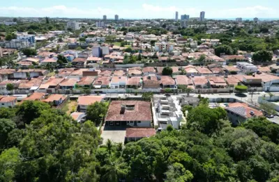 Casa 562m² - 5 quartos - piscina - terreno 1.685 m² - barro duro