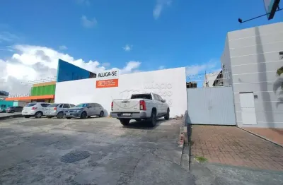 Terreno medindo 2.470,00m² com ponto comercial na av. fernandes lima