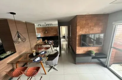 Apartamento com 2 Quartos com Varanda à venda no Edifício Solaris MD no Poço