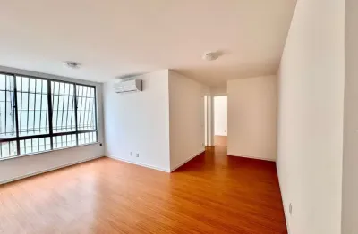 Apartamento com planta bem distribuída, 2 quartos bem confortávei