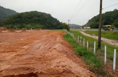 Você está diante de uma oportunidade rara de investimento! a serra teresópolis imóveis apresenta: terreno com 123 mil m² + galpão de 1.440 m² na br-116, km 115.