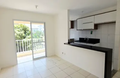 Belíssimo apartamento com 2/4 suíte e varanda no city park acupe