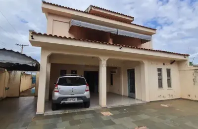 Casa com 3 quartos à venda na Avenida Carmindo de Campos, 100, Jardim Petrópolis, Cuiabá