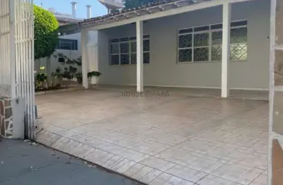 Alugo casa comercial com 5 salas - localização privilegiada