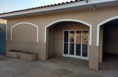 Casa com 3 quartos à venda na avenida alzira santana, 385 b, centro sul, várzea grande, 214 m2 por r$ 549.000