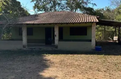Sitio de 20 hectares, localizado no distrito do aguaçu