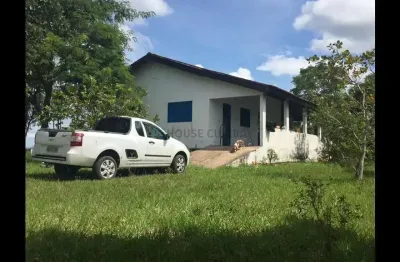 Fazenda na br 070, apenas 77 kms do trevo do lagarto