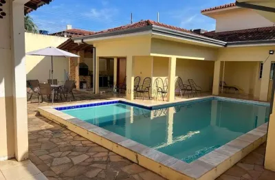 Casa com 3 quartos à venda na Rua das Camélias, 5, Jardim Cuiabá, Cuiabá