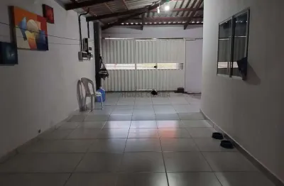 Casa com 2 quartos à venda na Avenida José Estevão Torquato da Silva, 10, Novo Paraíso, Cuiabá