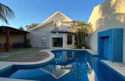 Casa com 3 quartos à venda na Rua Bérgamo, Jardim Itália, Cuiabá