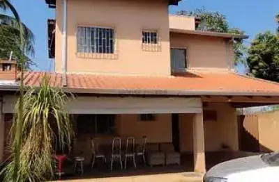 Casa com 3 quartos à venda na Avenida das Palmeiras, sn, Jardim das Palmeiras, Cuiabá