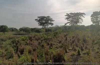 Sitio de 44 hectares 35 km de cuiabá mt, na região da vila do aguaçú no distrito
