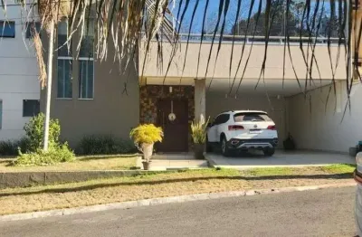 Sobrado exclusivo no condomínio itália ii – oportunidade imperdível!