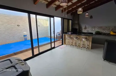Casa sobrado em condomínio proximo ao centro político
