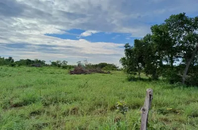 Chácara / sítio com 2 quartos à venda na Zona Rural, Nobres , 120 m2 por R$ 800.000