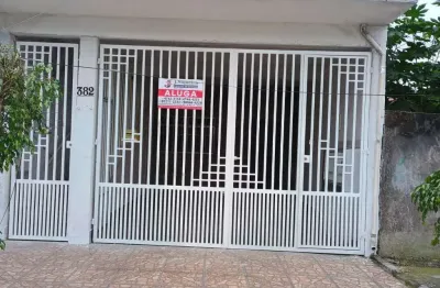 Casa para Locação em Suzano, Parque Maria Helena, 2 dormitórios, 1 banheiro, 1 vaga