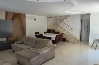 Casa com 03 suítes, no recreiop dos Bandeirantes, Rio de Janeiro.