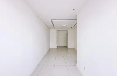 Excelente apartamento de três quartos frente mar em icaraí
