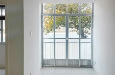 Excelente apartamento de três quartos frente mar em icaraí