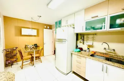 Excelente apartamento de 3 quartos em icaraí na quadra da praia de icaraí.