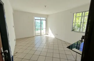 Apartamento com 2 quartos para alugar na Rua Poetisa Cora Coralina, 75, Luís Anselmo, Salvador