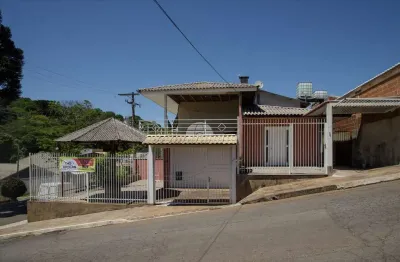 Casa com 4 quartos à venda na rua arroio miranda, 144, são josé, passo fundo, 255 m2 por r$ 630.000