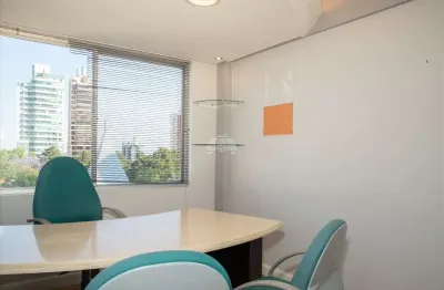Sala comercial à venda na rua teixeira soares, 885, centro, passo fundo, 47 m2 por r$ 360.000