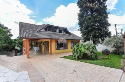 Casa com 5 quartos à venda na rua prefeito josé tadeu saliba, 533, costeira, araucária, 250 m2 por r$ 790.000