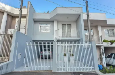 Casa com 3 quartos à venda na avenida rui barbosa, 9867, bom jesus, são josé dos pinhais, 150 m2 por r$ 680.000