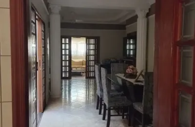 Aluga-se casa no jardim urupês - são josé do rio preto r$3.500,00
