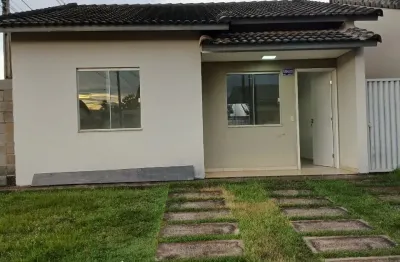 Casa disponível para locação no condomínio residencial  terra brasil