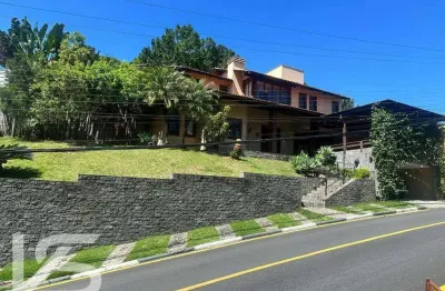 Casa com 4 dormitórios à venda por r$ 3.050.000 - ariribá - balneário camboriú/sc