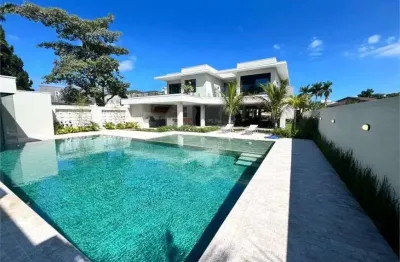 Casa com 7 quartos à venda na Rua Oito, Jardim Acapulco, Guarujá
