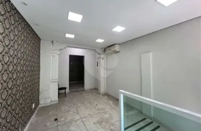 Casa comercial para alugar na Rua Goiás, Gonzaga, Santos