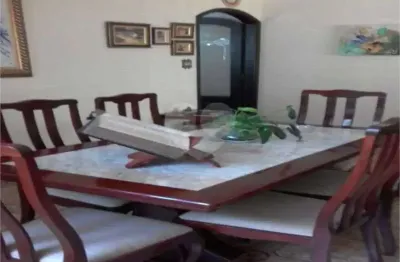 Casa com 3 quartos à venda na Rua Espírito Santo, Campo Grande, Santos