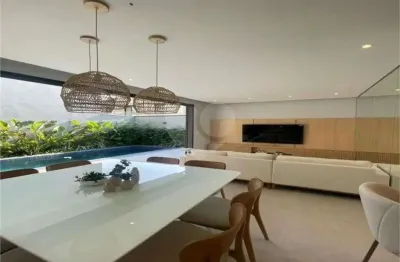 Casa em condomínio fechado com 3 quartos à venda na Rua Benedito do Espirito Santo, Juquehy, São Sebastião