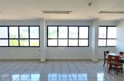 Sala comercial para alugar na Rua Frei Gaspar, Centro, Santos