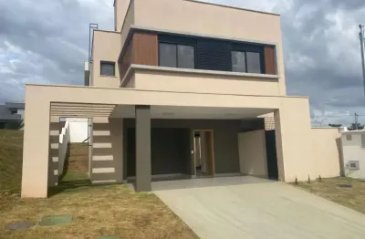 Casa em condomínio fechado com 3 quartos para alugar na Rua Ebro, Jardins Barcelona, Senador Canedo
