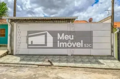 Seu refúgio com piscina em condomínio tranquilo – 3 dorms, 2 vagas e muito conforto!