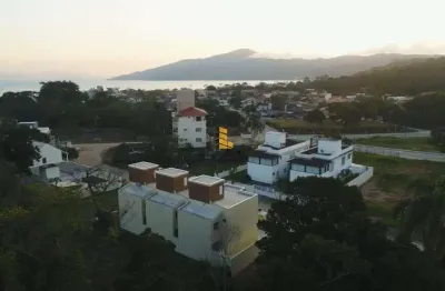 Casa com 2 quartos à venda em Mariscal, Bombinhas 